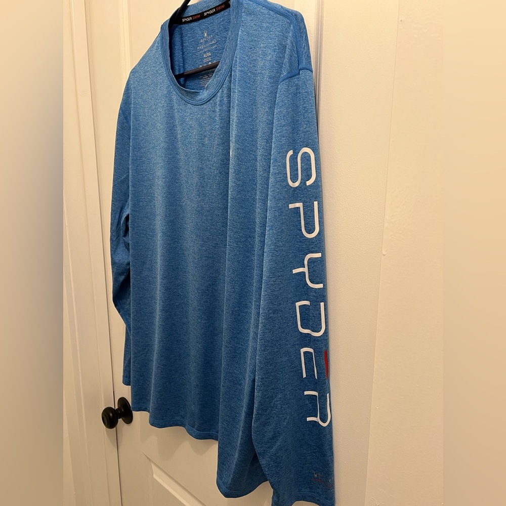 SPYDER 
Long sleeved rash guard
XL Blue
